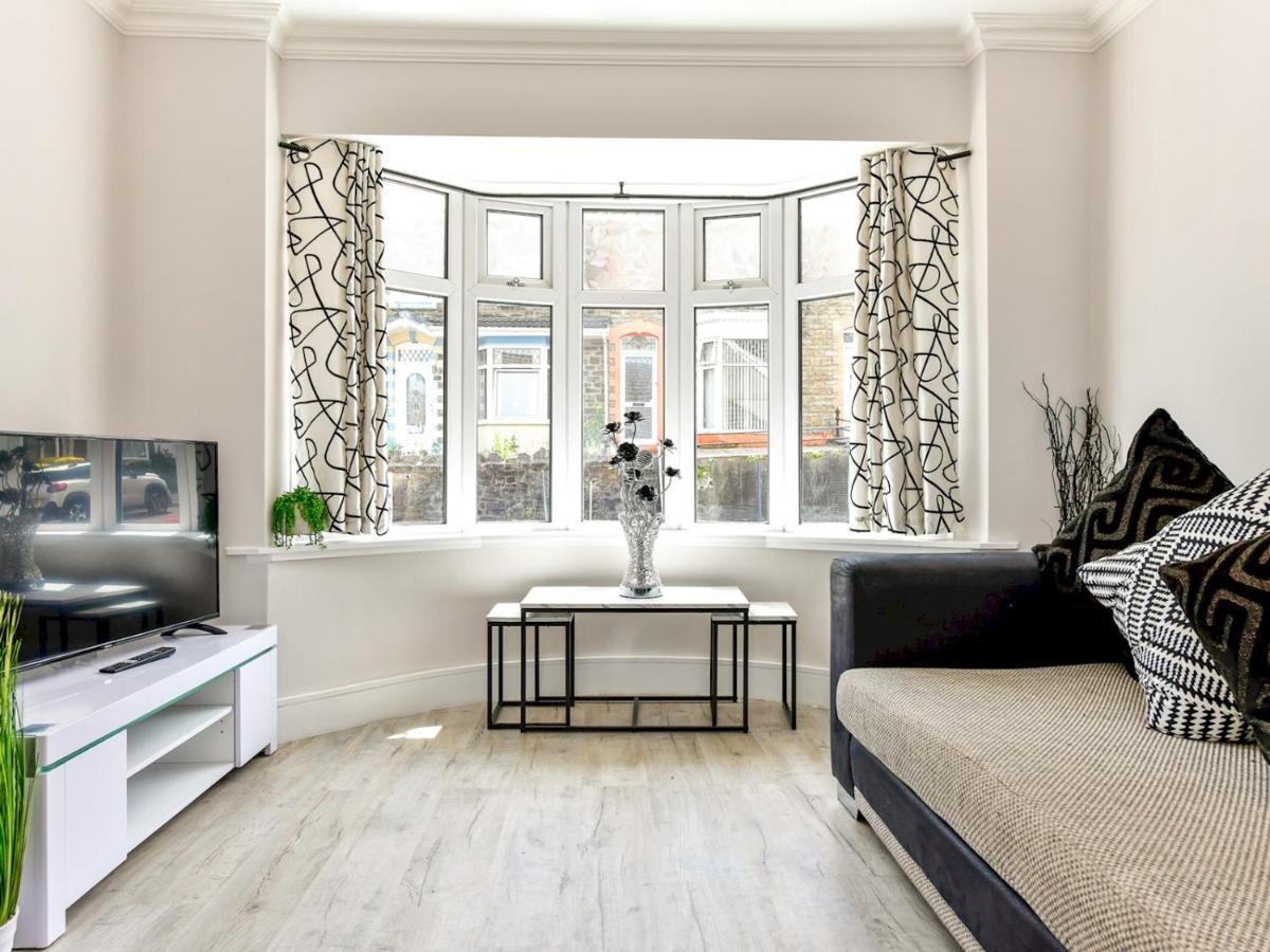Pass The Keys Newly Refurbished Modern Bungalow - Pets Welcome Villa Swansea Luaran gambar