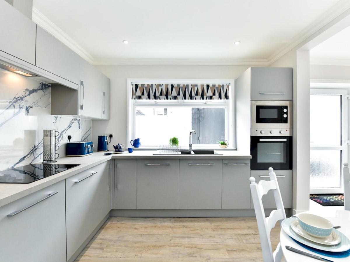 Pass The Keys Newly Refurbished Modern Bungalow - Pets Welcome Villa Swansea Luaran gambar